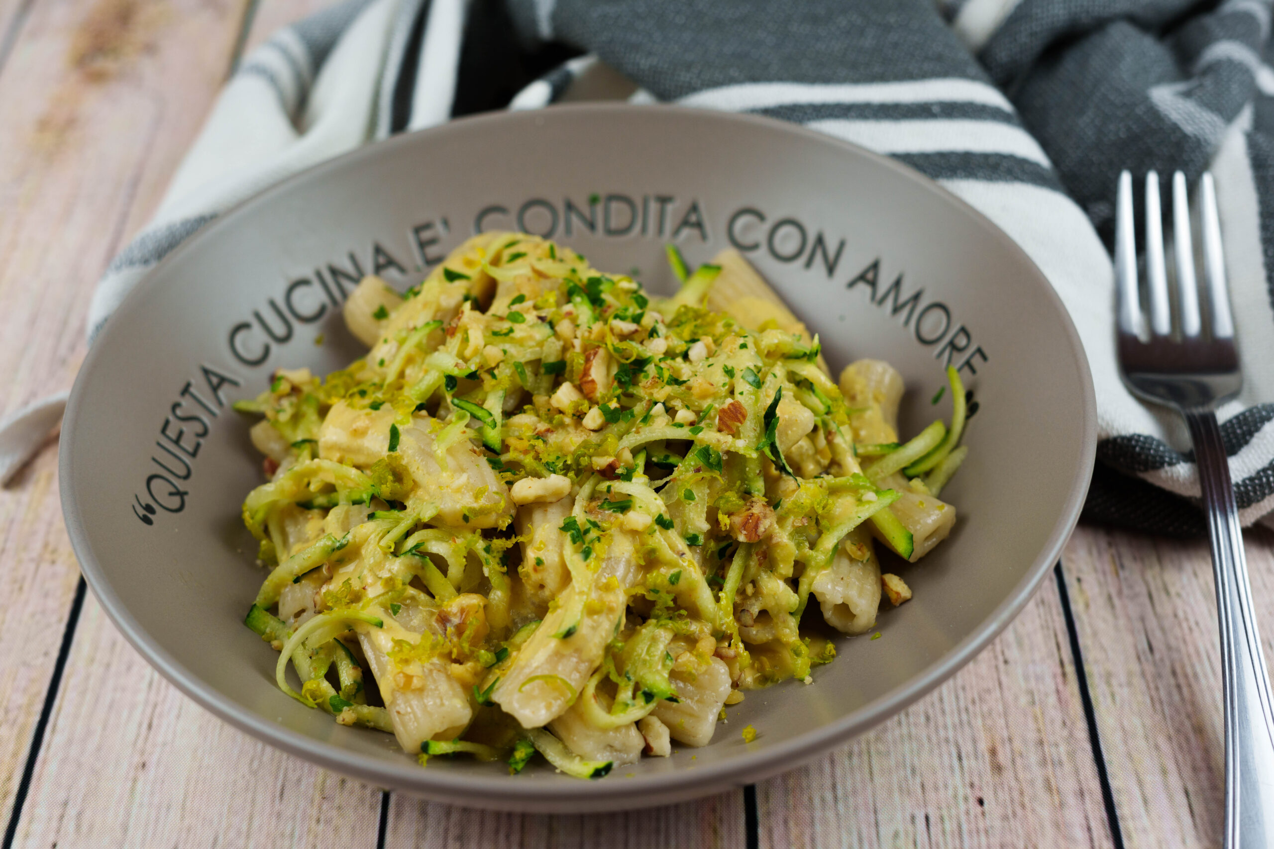 Pasta Fresca Con Zucchine E Frutta Secca